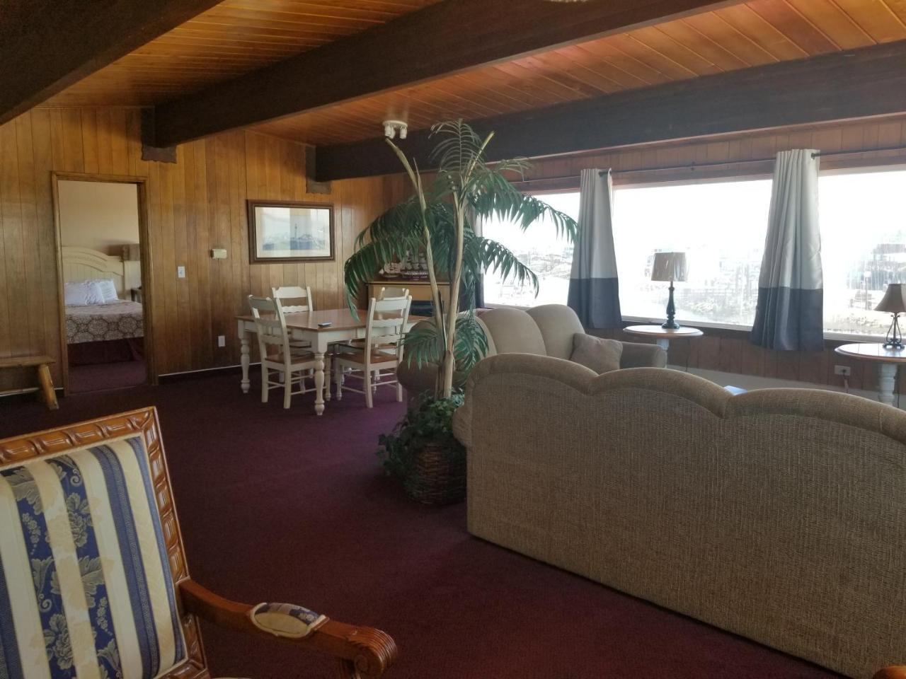 Islander Westport Hotel Exterior foto